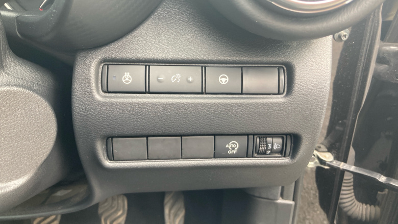 Nissan Juke 1.0 DiG-T 114 Tekna 5dr Petrol Hatchback